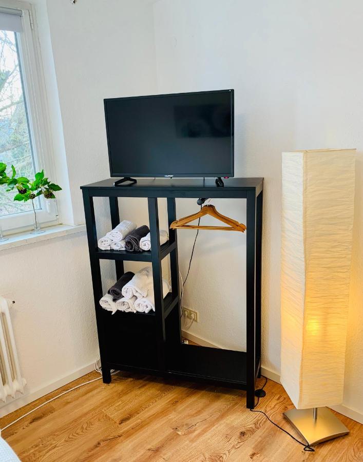 Apartment Direkte Uninaehe: Mit Grossem Doppelbett, Kuechenzeile Und Neu Renoviertem Badezimmer Homburg (Saar)