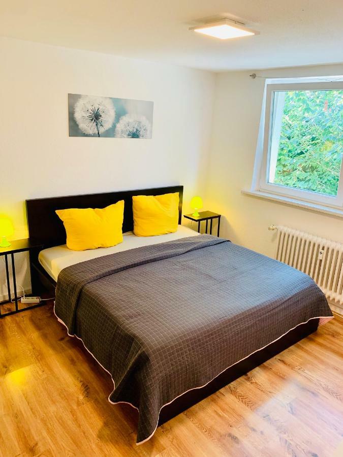Direkte Uninaehe: Mit Grossem Doppelbett, Kuechenzeile Und Neu Renoviertem Badezimmer Apartment Homburg (Saar)